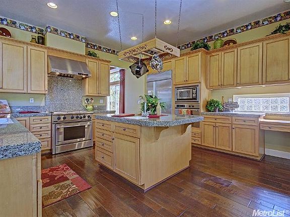 5th image of 3565 Brittany Way