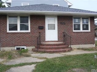 589 Merrick Rd, Rockville Centre, NY 11570