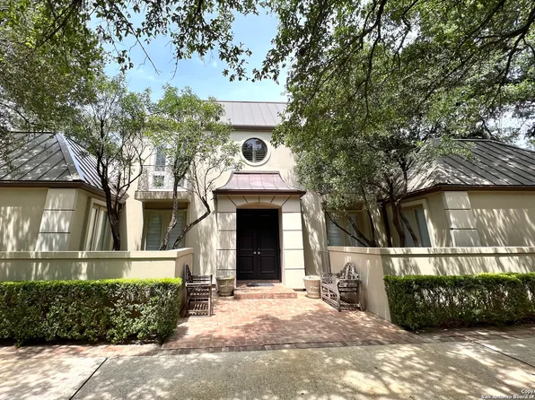 8927 Carriage Dr, San Antonio, TX 78217