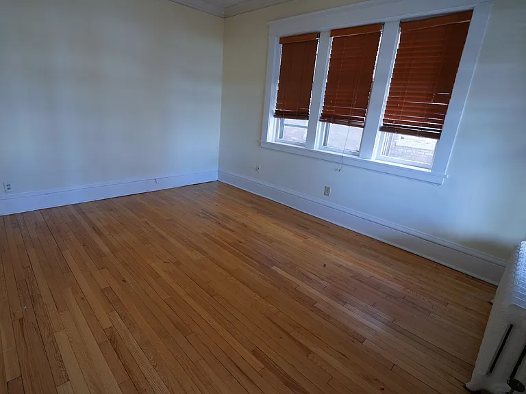 Oxford Street Apartments — Photo 19
