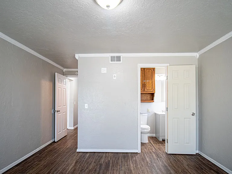 4101 SE 45th St — Photo 35