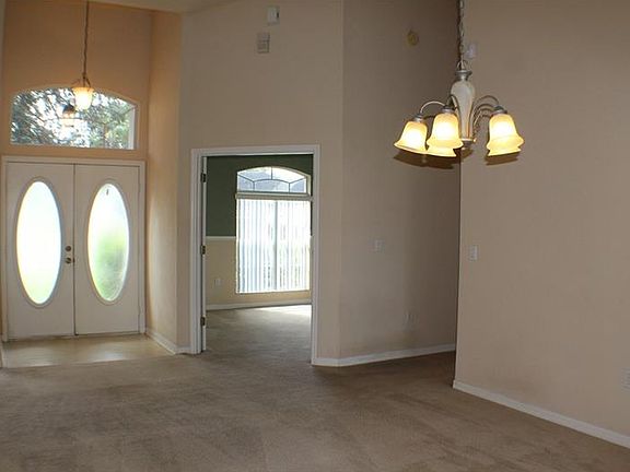 3rd image of 20413 Melville St