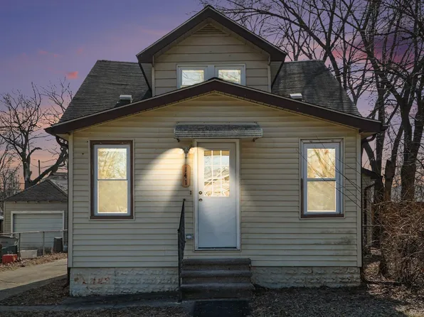 141 W Harry Ave, Hazel Park, MI 48030