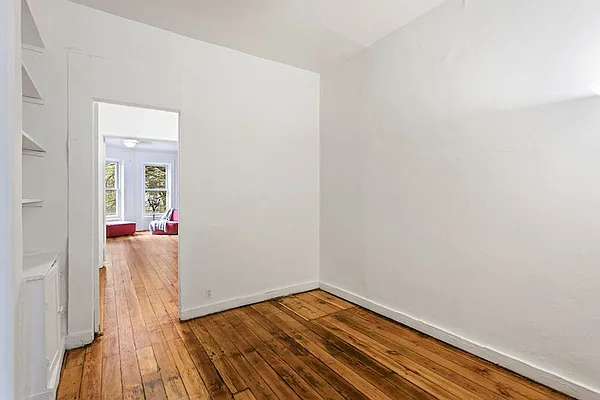 Rented by Erica Sullivan, LREB | media 41