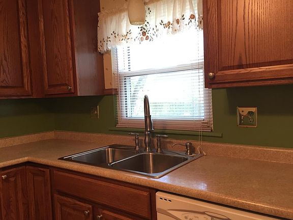 5th image of 4954 Kinsman Ct