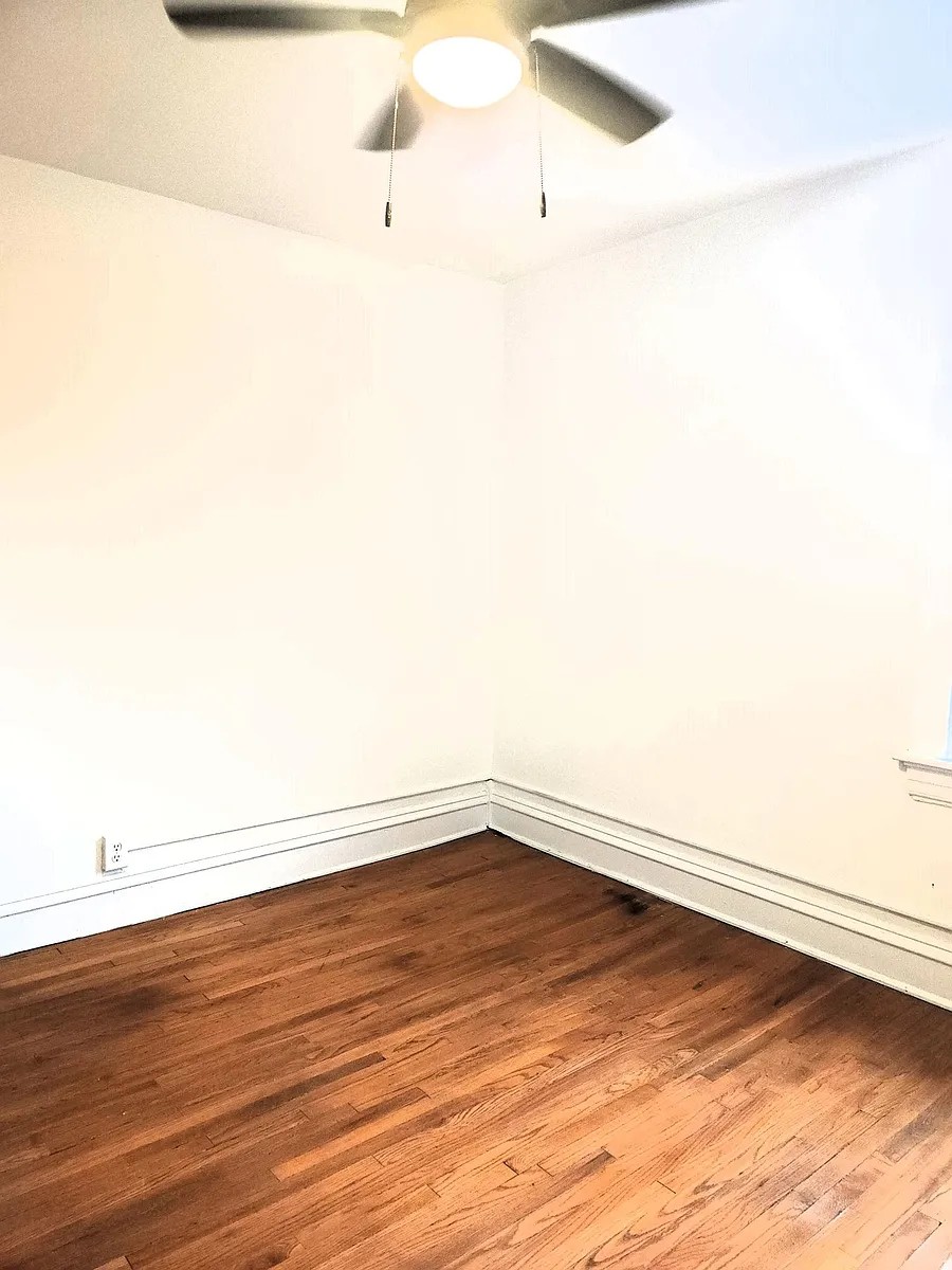 Building Photo - 516 N Belmont Ave #6