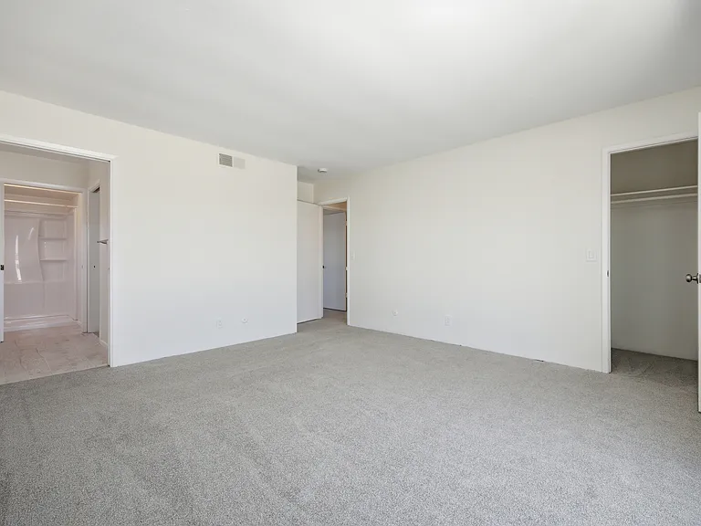 4339 Mentone St — Photo 24