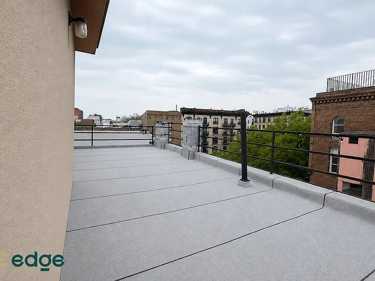 35 Rogers Ave #4B — Photo 7
