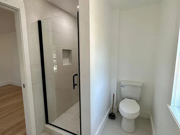 209 N Oseuma Ave — Photo 11