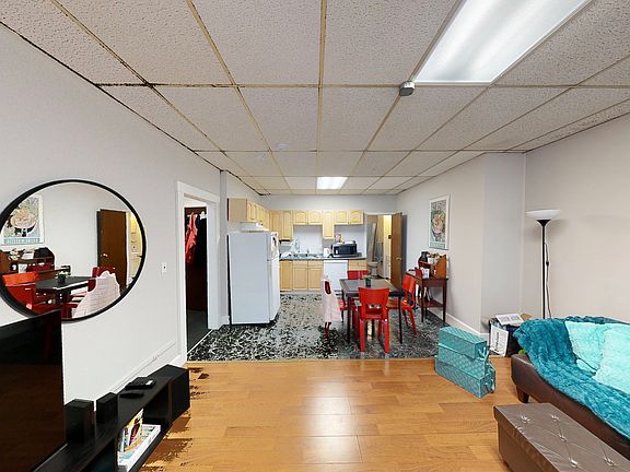 4th image of 45 Bay State Rd #47-1R