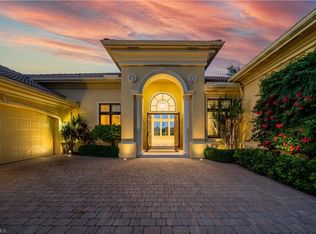 8817 Muirfield Dr, Naples, FL 34109
