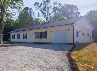 132 N State St, Haw River, NC 27258