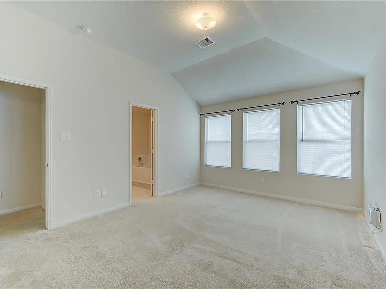 3639 Barkers Crossing Ave — Photo 19