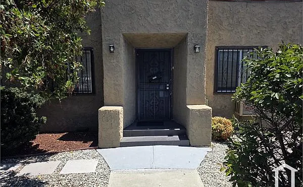 2 bed, $2,200 — Photo 1
