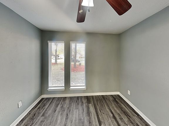 5th image of 2142 Oak Shores Dr