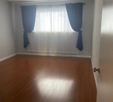 4th image of 401 Palm Dr #C