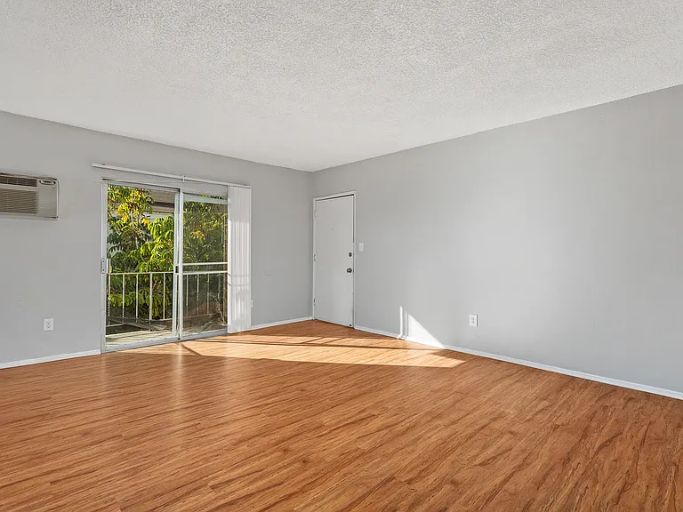 4522 Dawson Ave #4 — Photo 6