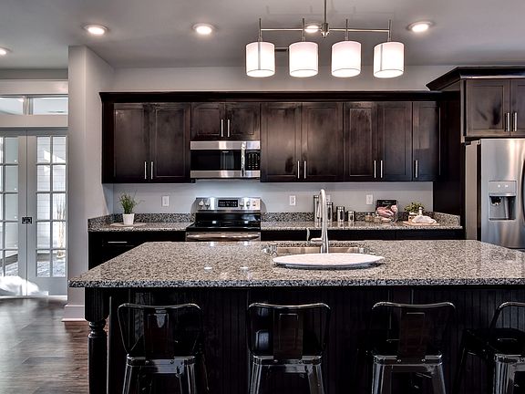 3rd image of 200 Brookwood Dr #Z6sckt