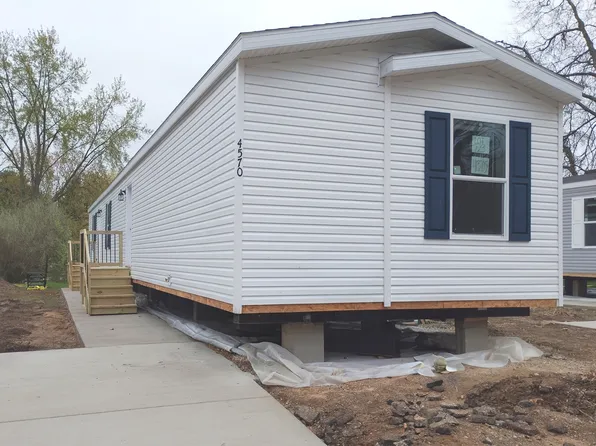 4570 Leo #123, Rockford, MI 49341