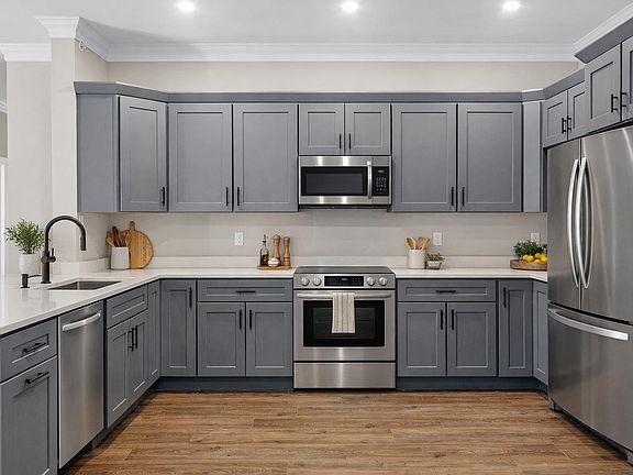 2nd image of 10100 S Willow Street #314