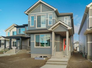 786 Cy Becker Dr NW, Edmonton, AB T5Y2W4