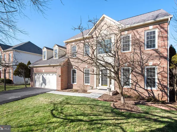 10609 Morning Field Dr, Rockville, MD 20854