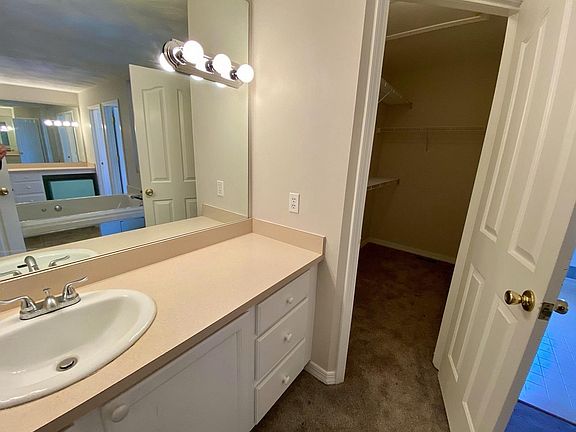 5th image of 5942 Cary Dr