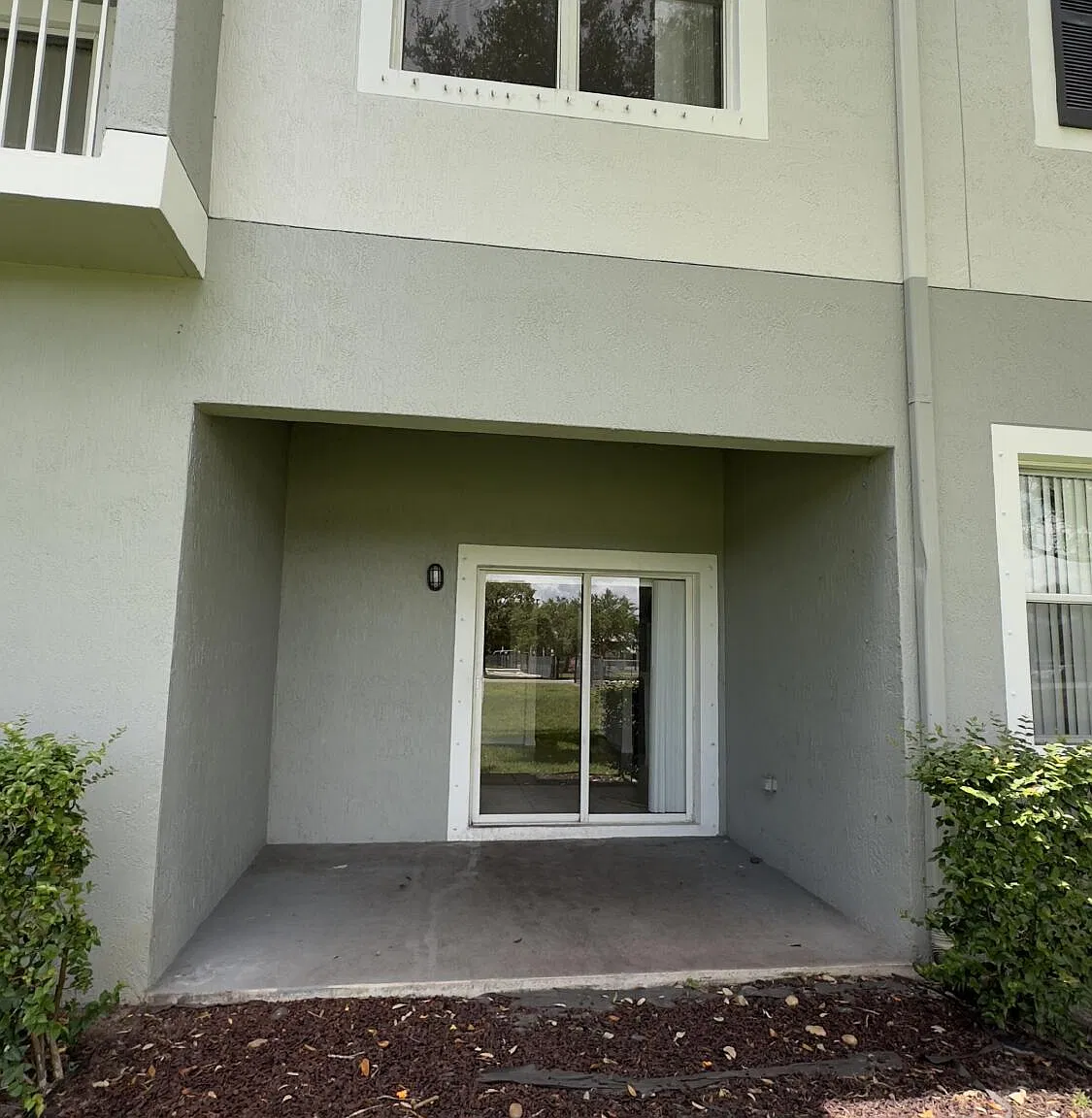 3 bed, 2.5 bath, 1776 sqft, $2,595 — Photo 3