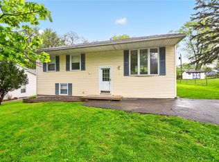 9 Lynaugh Rd, Victor, NY 14564