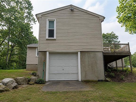 5th image of 41 Bishop Hill Rd