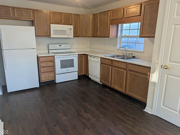 4th image of 2533 Bristlecone Dr