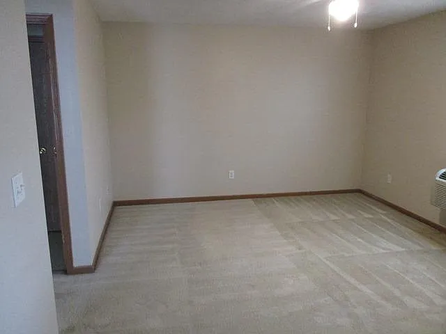 16 Fetzer Ct — Photo 3
