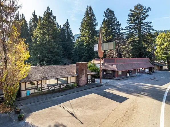 12840 Avenue Of The Giants St, Myers Flat, CA 95554