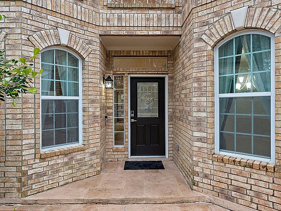 3rd image of 3107 Bramble Hill Ct