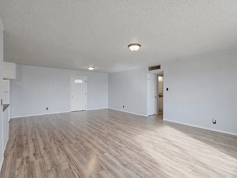 4401 S County Road 1131 — Photo 5