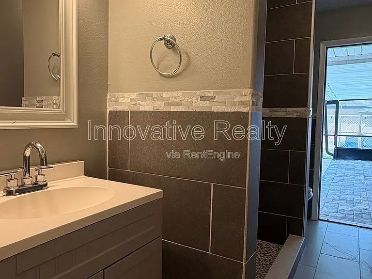1025 Derbyshire Dr — Photo 19