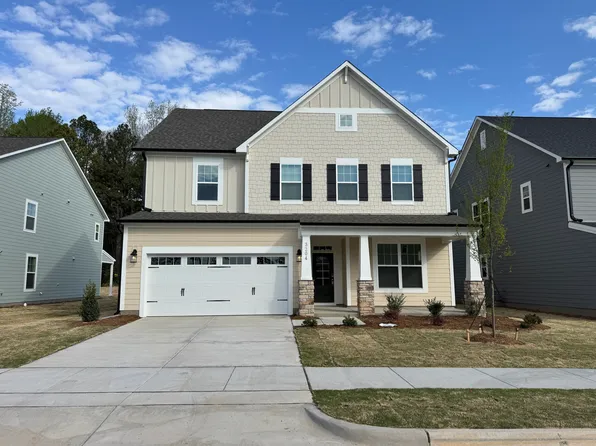 3204 Beekman Dr, New Hill, NC 27562