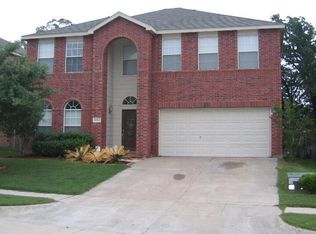 4012 Oakwood Dr, Euless, TX 76040