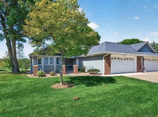 1144 Lois Ct, Shoreview, MN 55126