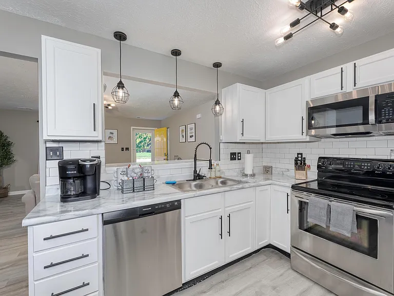 8126 Xenia Dr — Photo 8