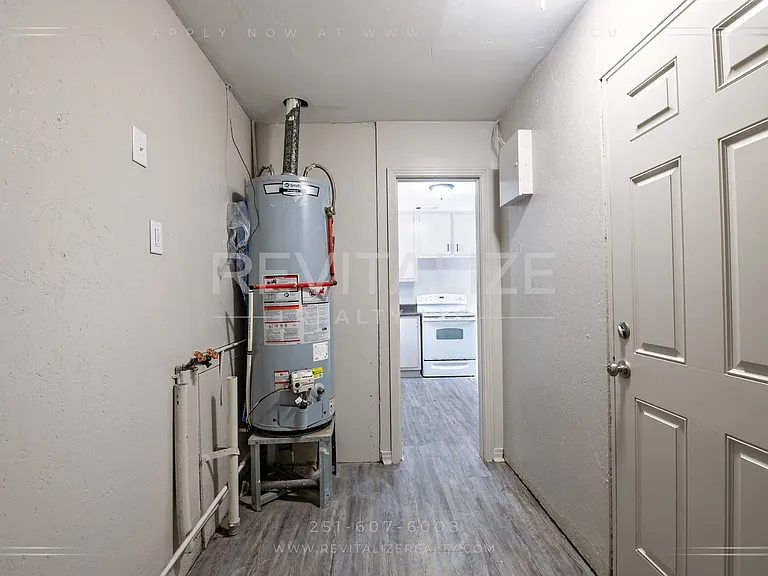 1258 Charmaine Cir N — Photo 13