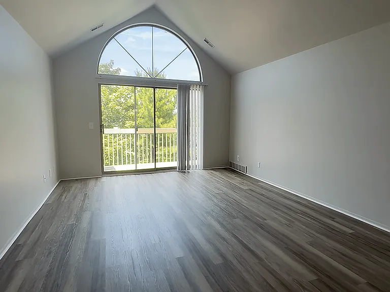 Prentiss Pointe Apartments — Photo 218
