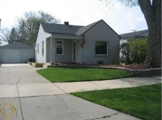 8273 Fremont St, Westland, MI 48185