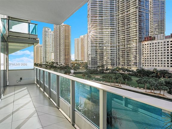 2nd image of 200 Biscayne Boulevard Way APT 503