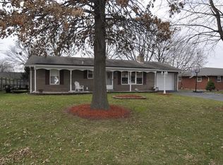 25 Victor St, Waterloo, IL 62298