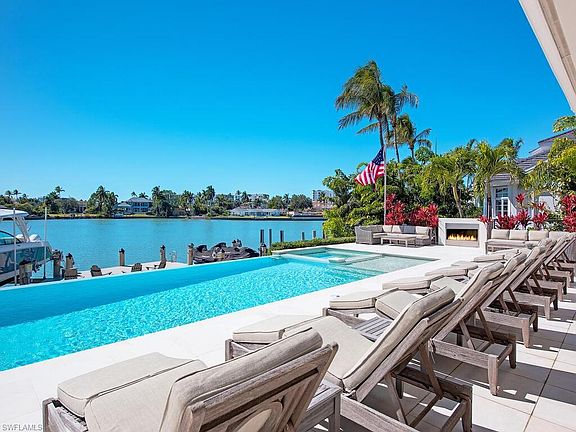 3rd image of 440 Spring Line DR