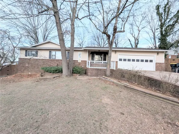 107 Arbor Dr, Harrison, AR 72601