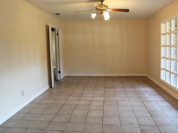 2nd image of 2051 W Overhill Dr