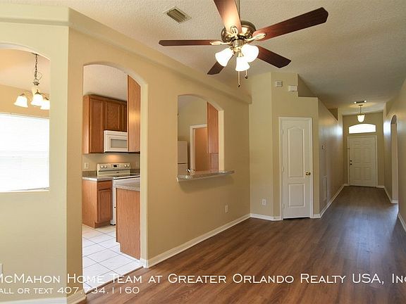 3rd image of 917 Pecan St