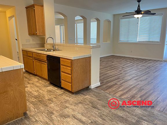5th image of 6806 Savannah Falls Dr